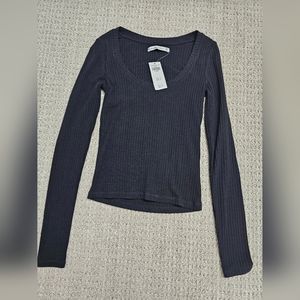 Abercrombie & Fitch Womens Black long sleeve shirt